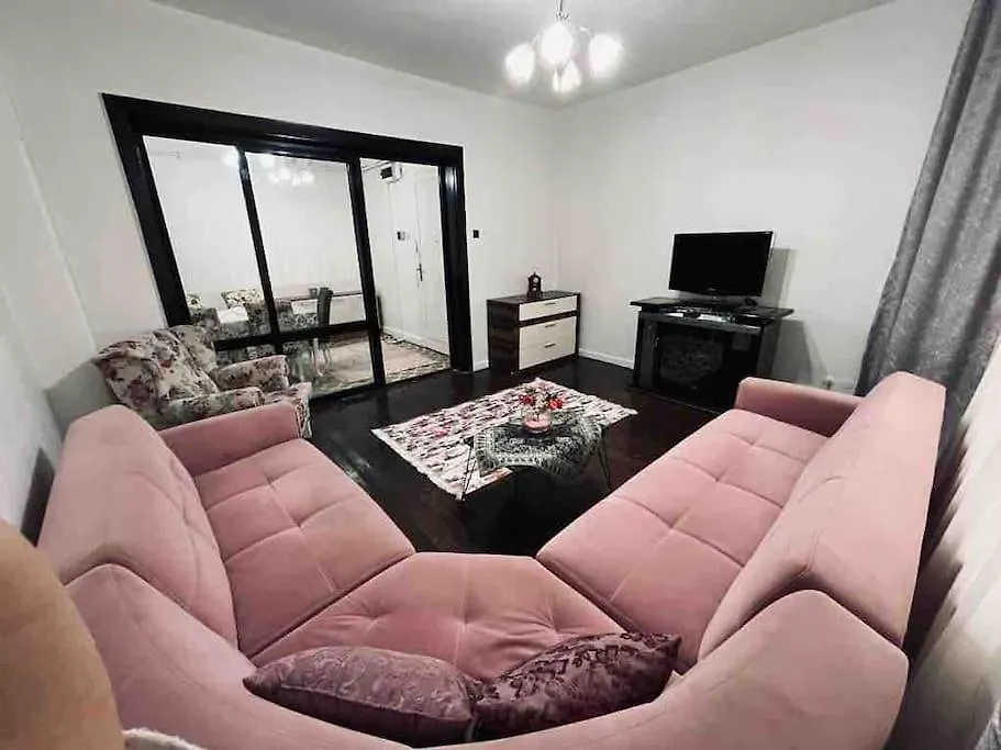 איסטמבול Arya 3 Bedroom Family Pink Flat 0*,  טורקיה